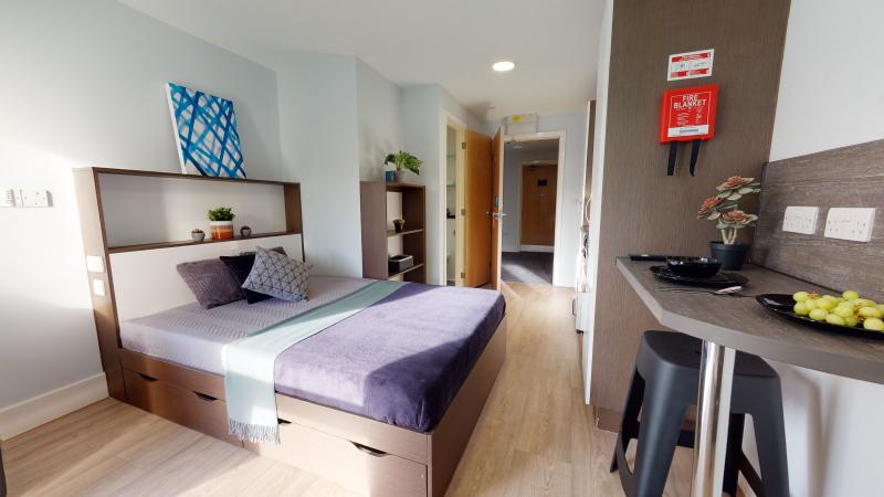 iQ-Student-Accommodation-Birmingham-Penworks-House-Bedrooms-Copper-Studio-Copper_Studio_Plus_0